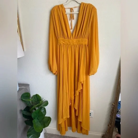 NWT Michael Costello x REVOLVE Kerry Gown in Marigold Long Sleeve - Picture 3 of 8